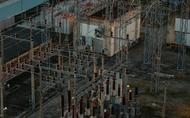 Linie elektryczne w zakładzie